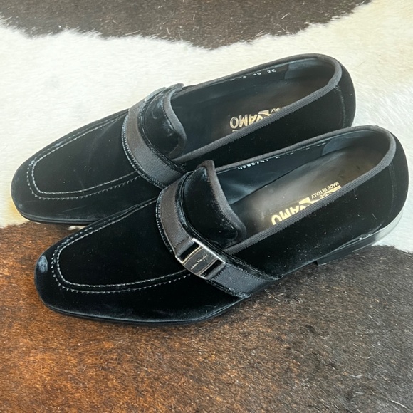 Salvatore Ferragamo Men’s Black Velvet Loafer main image 7